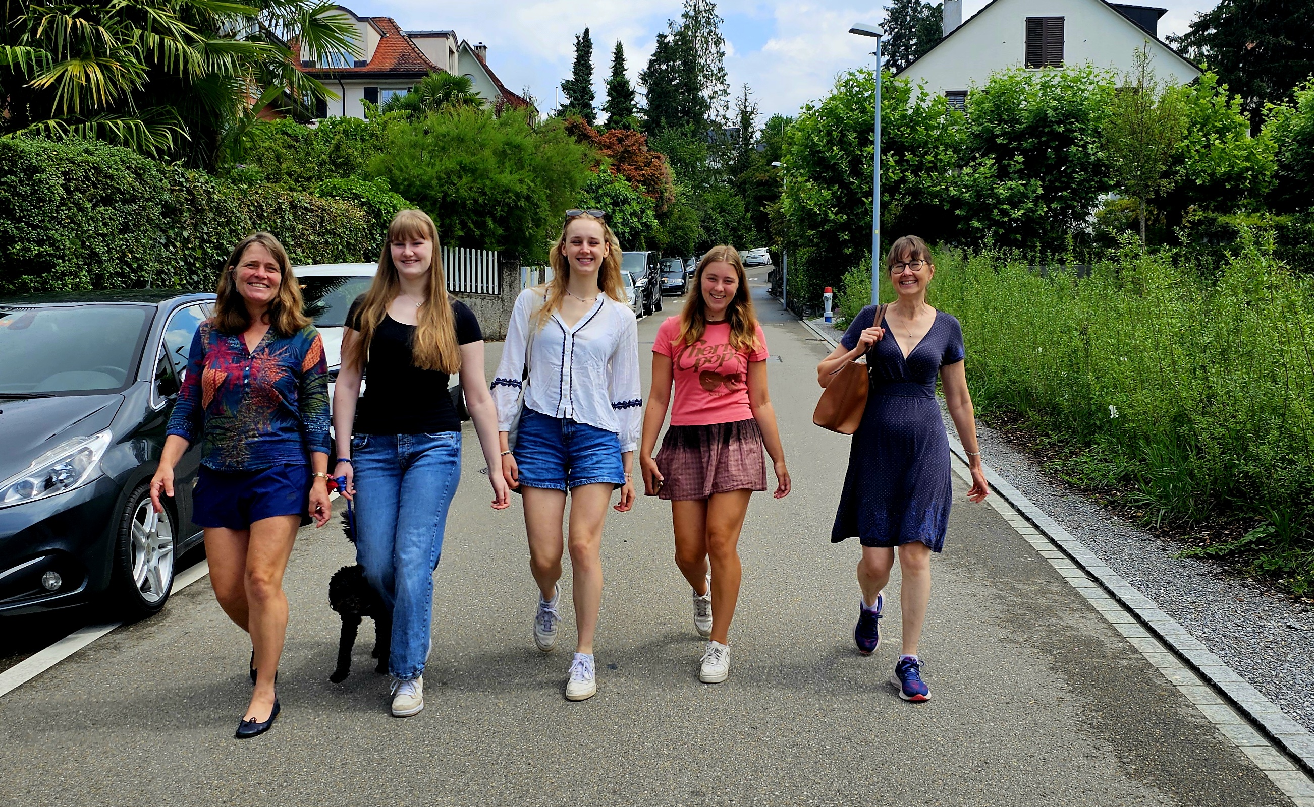 Ali, Poppy, Amelie, Issy, Anna, Ruthie